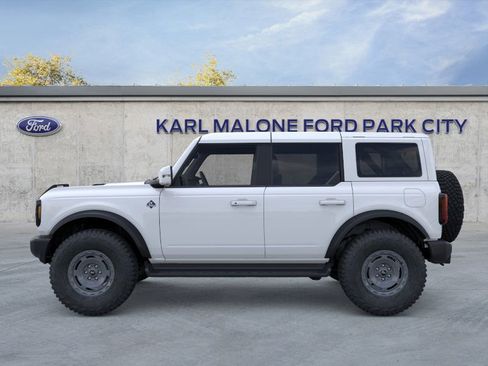 New 2025 Ford Bronco Outer Banks w/ Sasquatch Package image 3