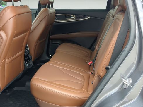 Used 2023 Lincoln Nautilus Reserve w/ Luxury Package FWD image 21