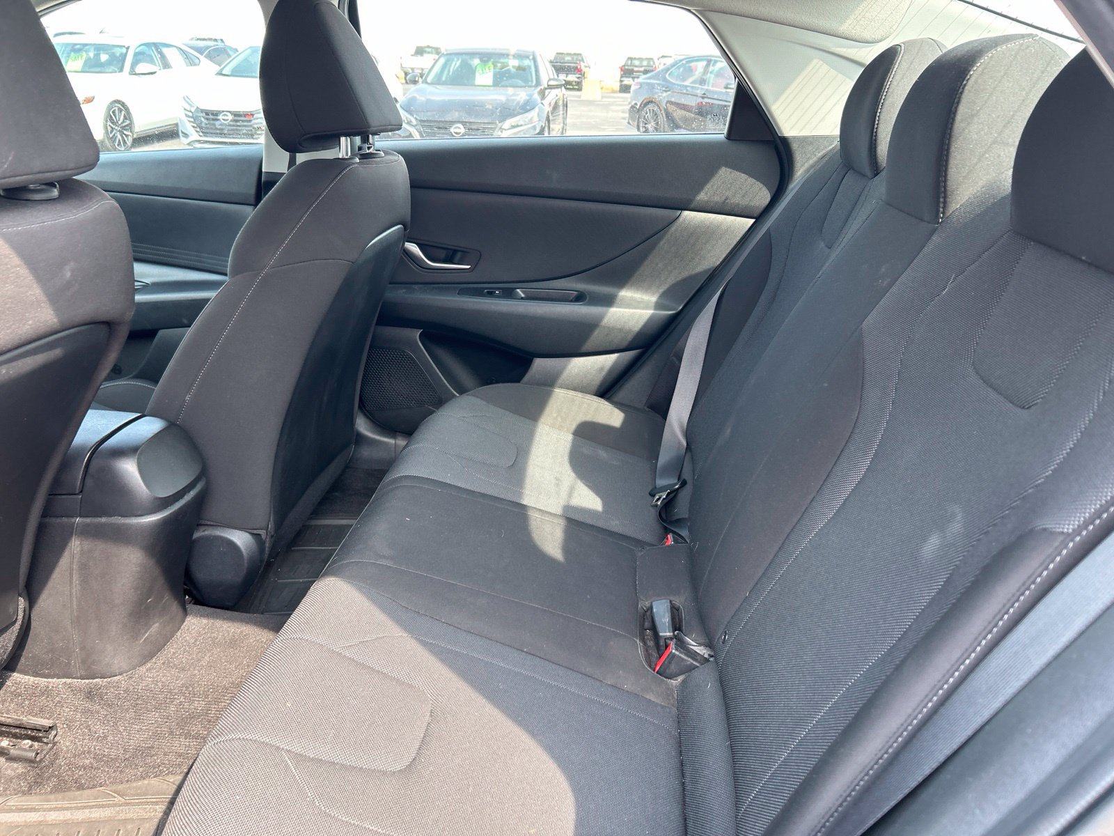Used 2021 Hyundai Elantra SE FWD image 9