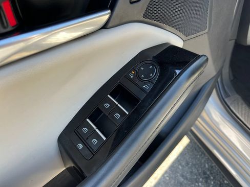 Used 2025 MAZDA MAZDA3 s FWD image 11