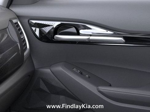 New 2026 Kia Seltos S FWD image 44