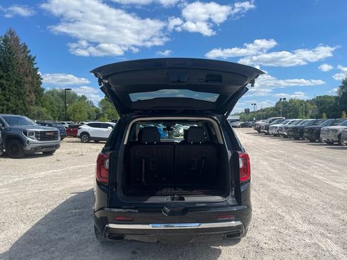 Used 2023 GMC Acadia Denali w/ Black Diamond Edition AWD/4WD image 11