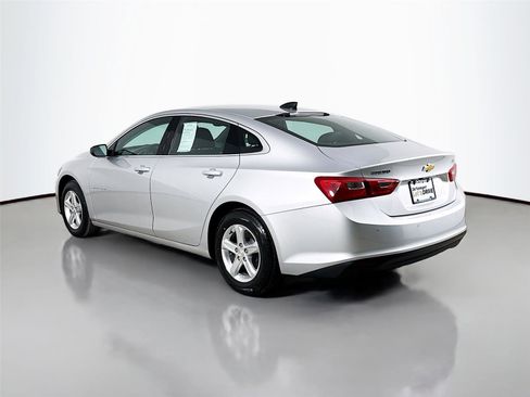 Used 2021 Chevrolet Malibu LS image 6