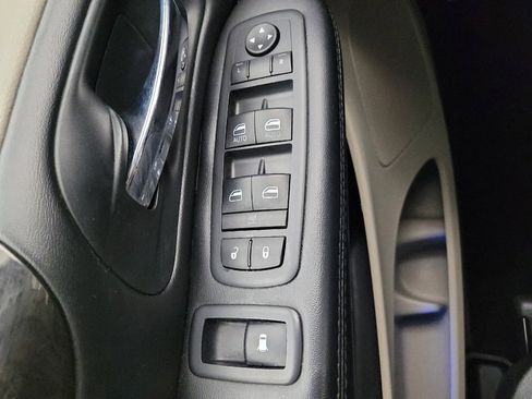 Used 2020 Dodge Grand Caravan SE image 27