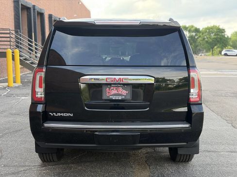 Used 2015 GMC Yukon Denali w/ Touring Package AWD/4WD image 6