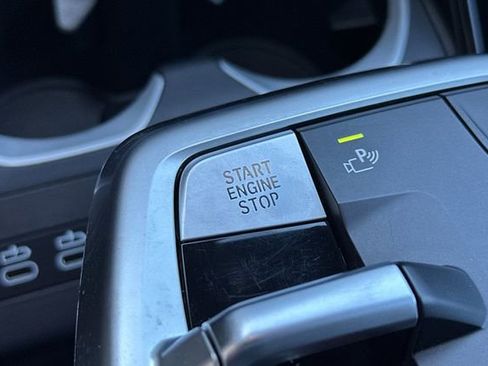 Used 2025 BMW X2 xDrive28i w/ M Sport Package image 24