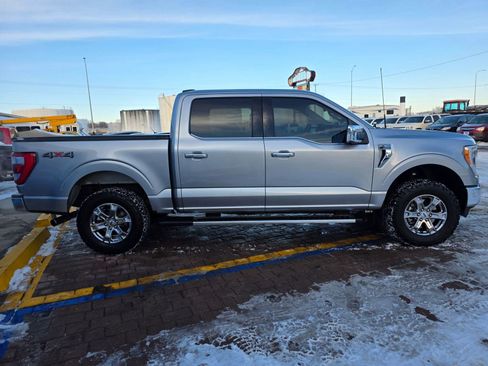 Used 2023 Ford F150 Lariat w/ Trailer Tow Package image 4