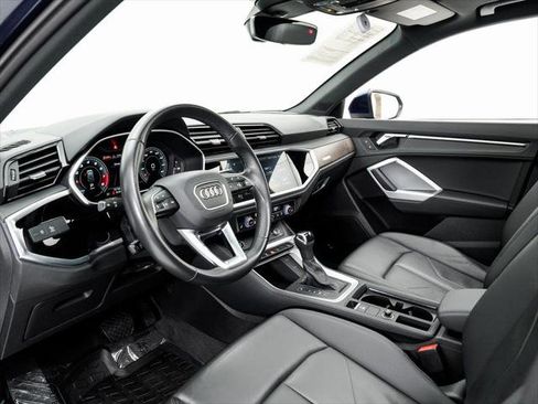 Used 2022 Audi Q3 2.0T Premium Plus w/ Premium Plus Package AWD/4WD image 4