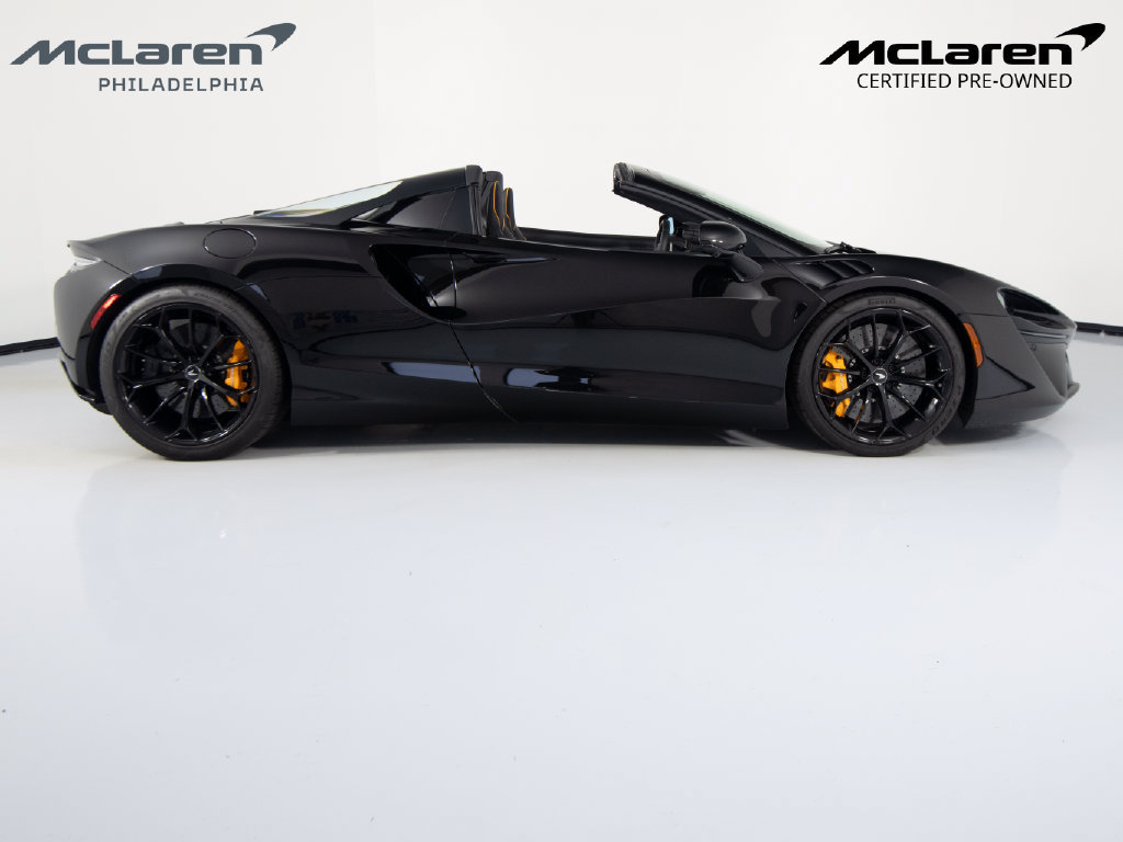 Used 2025 McLaren Artura Spider RWD image 5