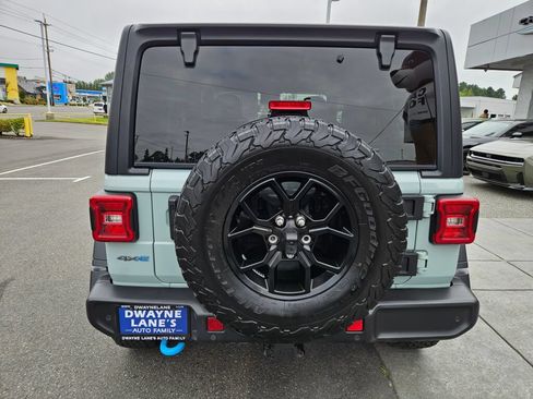 Used 2024 Jeep Wrangler Unlimited AWD/4WD image 4