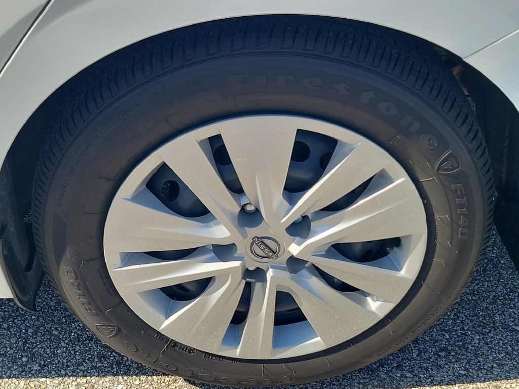 Certified 2025 Nissan Sentra S FWD image 8