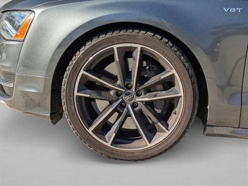Used 2013 Audi S8 image 14