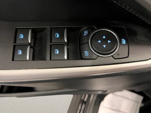 Used 2023 Ford Explorer XLT w/ Equipment Group 202A AWD/4WD image 15