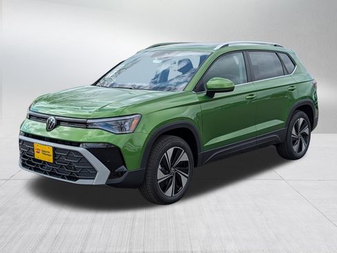 New 2026 Volkswagen Taos SE AWD/4WD image 2