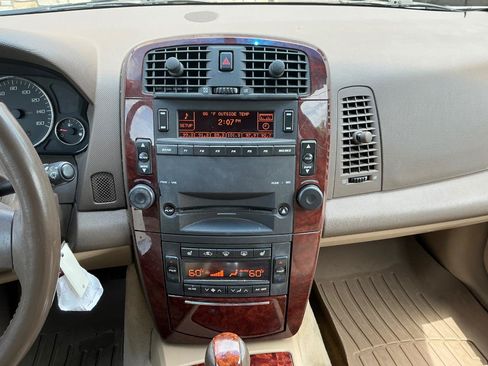 Used 2006 Cadillac SRX w/ Seating Package RWD image 20