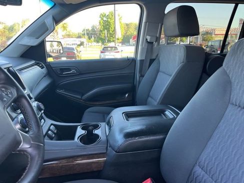 Used 2016 Chevrolet Suburban LS RWD image 10
