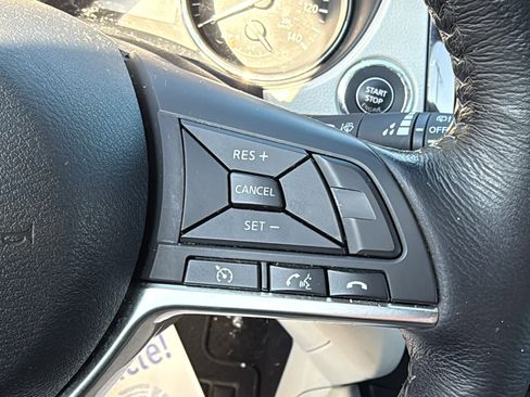 Used 2018 Nissan Rogue Sport SV w/ SV All-Weather Package image 11