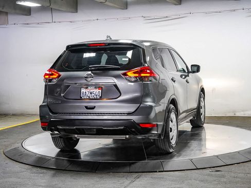 Used 2017 Nissan Rogue S FWD image 6