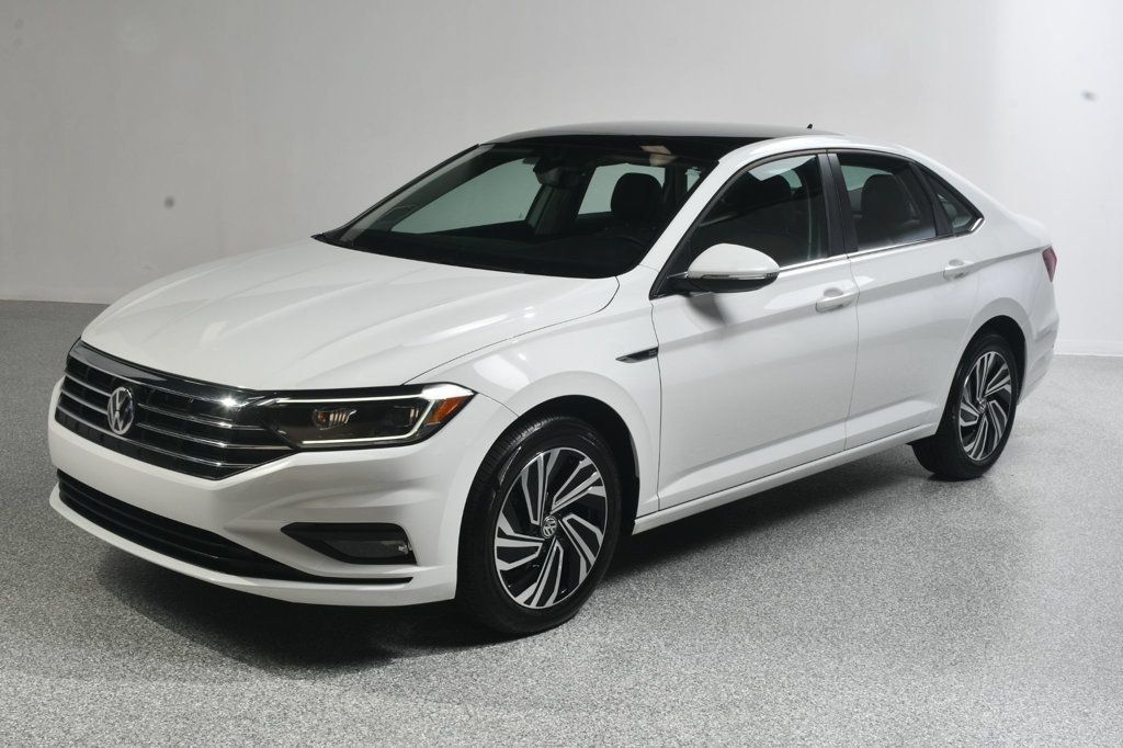 Used 2020 Volkswagen Jetta SEL Premium FWD image 2