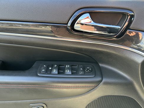 Used 2020 Jeep Grand Cherokee Trailhawk AWD/4WD image 19
