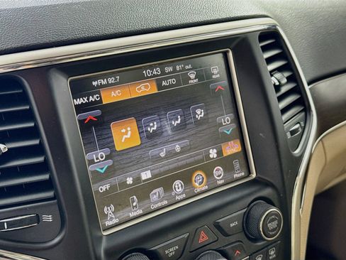 Used 2016 Jeep Grand Cherokee Limited AWD/4WD image 11