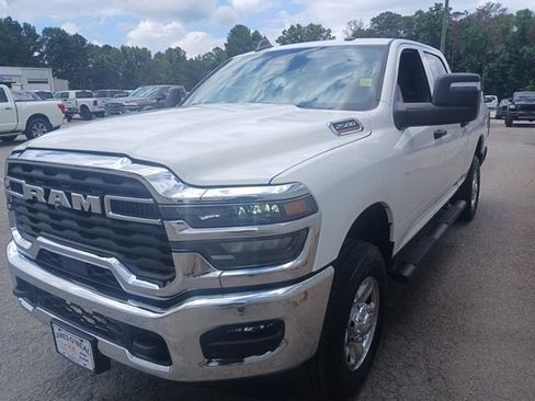 New 2026 RAM 2500 Tradesman AWD/4WD image 10