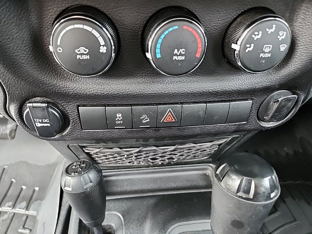 Used 2017 Jeep Wrangler Sport AWD/4WD image 20