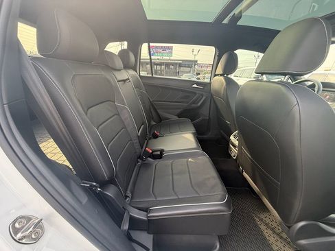 Used 2022 Volkswagen Tiguan SEL R-Line image 21