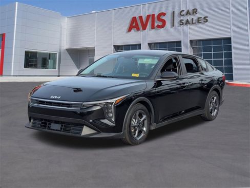 Used 2025 Kia K4 LXS image 1