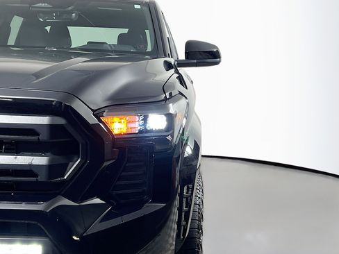 Used 2024 Toyota Tacoma SR5 image 12