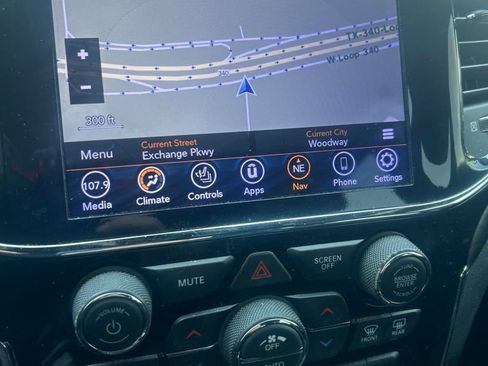 Used 2020 Jeep Grand Cherokee Altitude RWD image 7