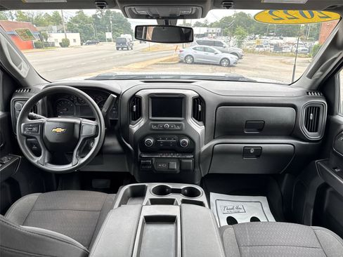 Used 2022 Chevrolet Silverado 2500 Custom w/ Custom Value Package AWD/4WD image 27