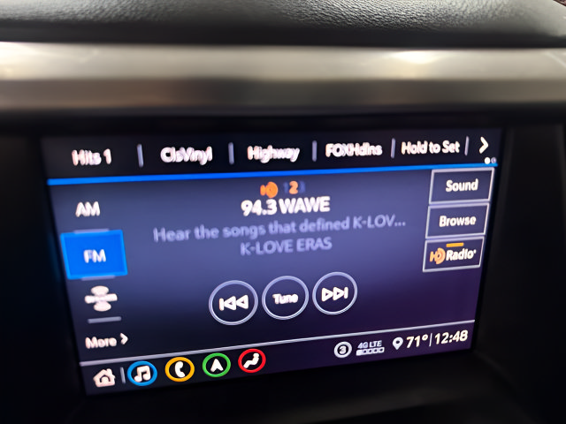 Used 2020 GMC Acadia SLT FWD image 22