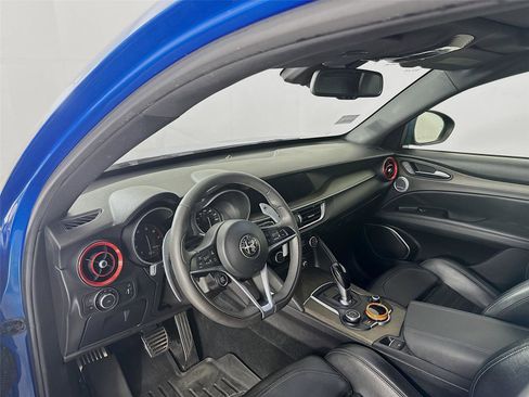 Used 2018 Alfa Romeo Stelvio Ti Sport image 6
