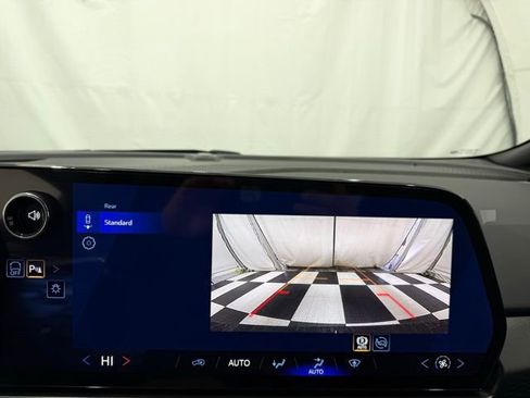 New 2026 Chevrolet Equinox EV LT image 32