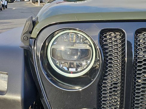 Used 2020 Jeep Wrangler Willys image 9