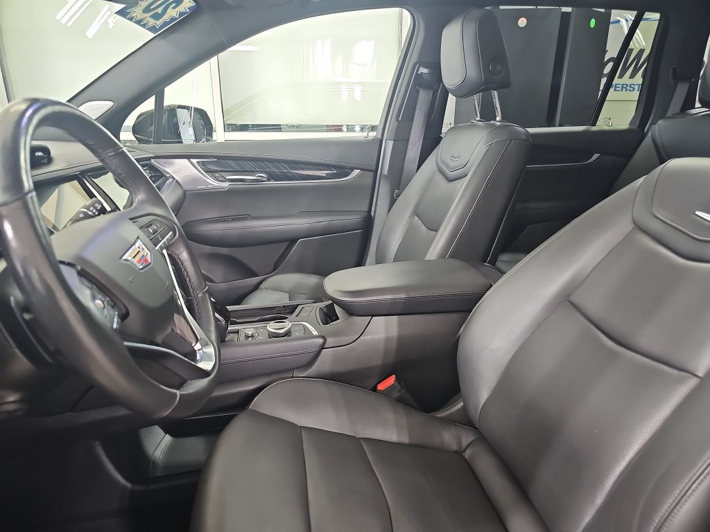 Used 2020 Cadillac XT6 Premium Luxury AWD/4WD image 21
