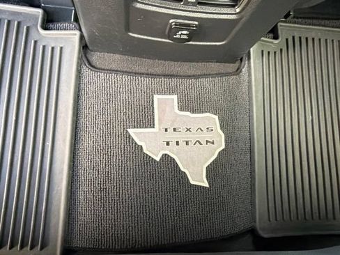 Used 2017 Nissan Titan SV AWD/4WD image 24