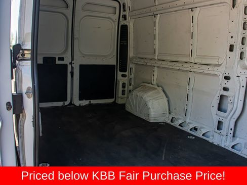 Used 2024 RAM ProMaster 2500 w/ Convenience Group FWD image 15