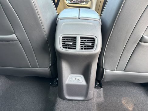 Used 2021 Buick Envision Essence w/ Technology Package I FWD image 21