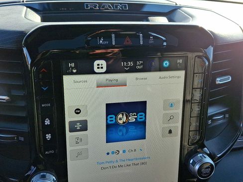 Used 2024 RAM 2500 Limited image 17