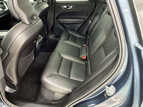 Used 2024 Volvo XC60 B5 Core AWD/4WD image 15