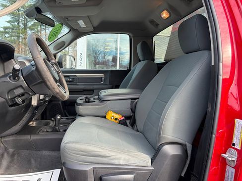 Used 2017 RAM 5500 Tradesman w/ Power & Remote Entry Group image 22