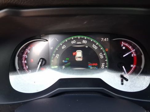 Used 2024 Toyota RAV4 LE FWD image 15