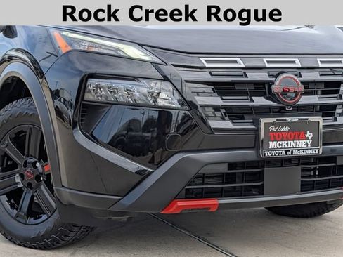 Used 2025 Nissan Rogue SV AWD/4WD image 3