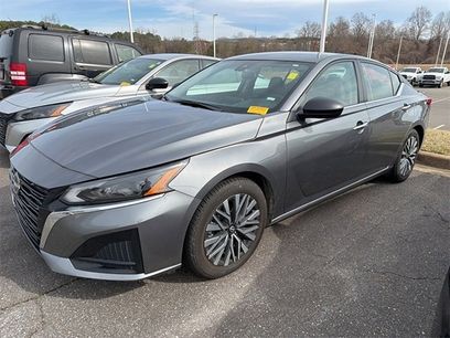 Used 2024 Nissan Altima 2.5 SV