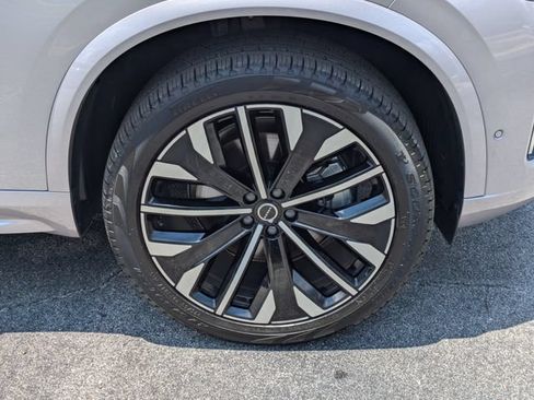 Used 2026 Volvo XC90 B5 Plus AWD/4WD image 13