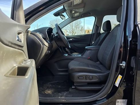 Used 2023 Chevrolet Equinox LT image 20
