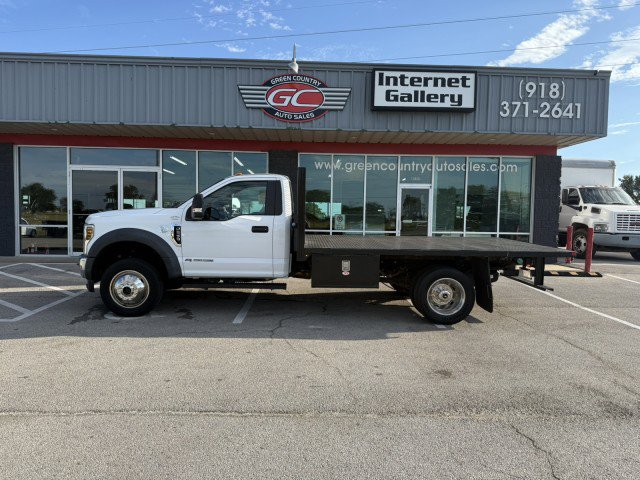 Used 2018 Ford F550 4x4 Regular Cab Super Duty image 5