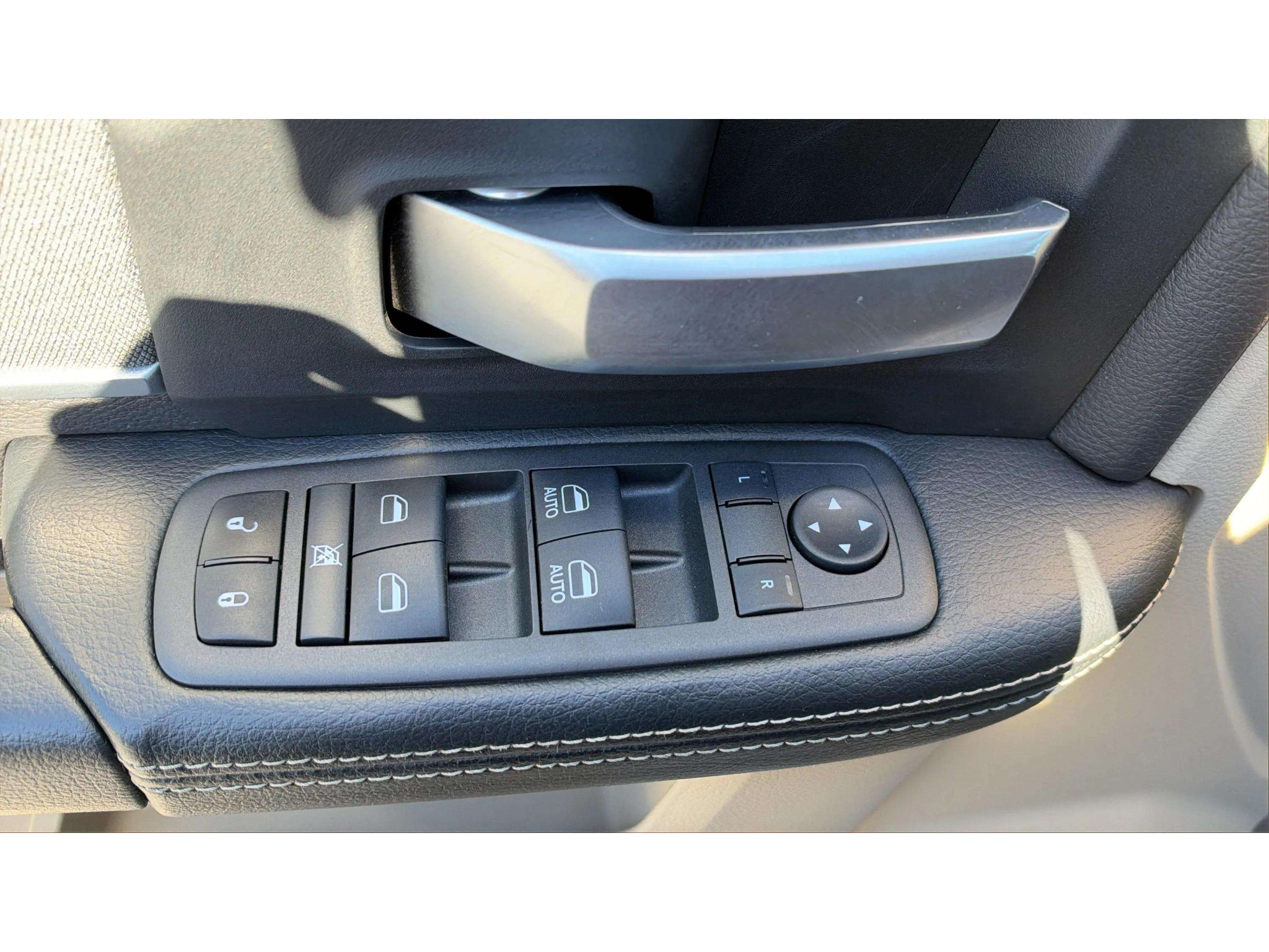 Used 2022 RAM 2500 Big Horn w/ Level C Equiment Group AWD/4WD image 19